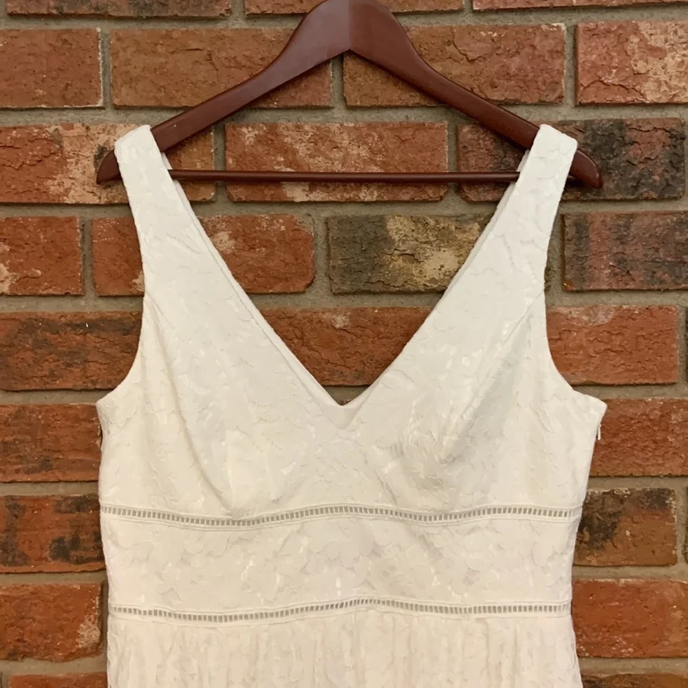 LAST CHANCE! DB Studio White Lace V Neck Bridal Dress - Picture 4 of 11
